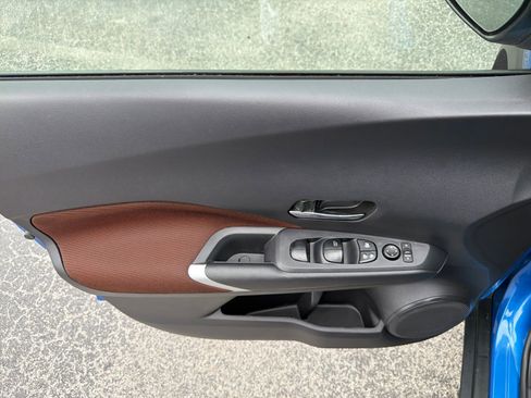 Certified 2023 Nissan Kicks SR FWD image 17