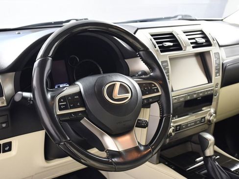 Used 2021 Lexus GX 460 Premium w/ Premium Package image 13