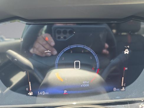 New 2026 Chevrolet Trax RS w/ Sunroof Package FWD image 25
