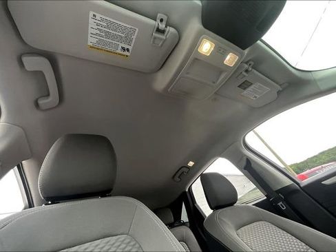 Used 2021 Ford Escape SE image 17