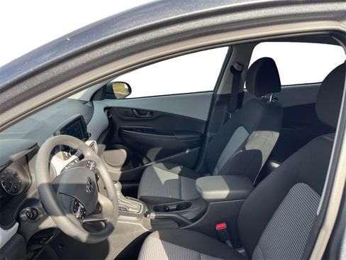 Certified 2021 Hyundai Kona SE w/ Cargo Package image 7