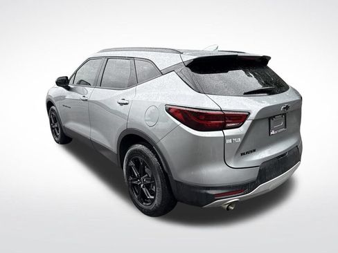 Used 2025 Chevrolet Blazer LT w/ Convenience Package FWD image 7