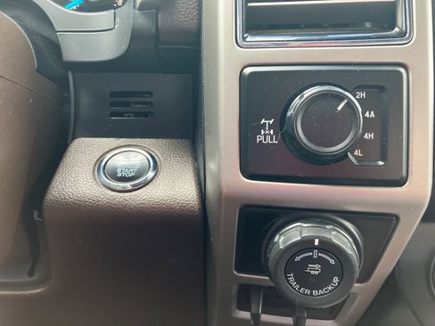 Used 2018 Ford F150 King Ranch w/ Equipment Group 601A Luxury AWD/4WD image 22