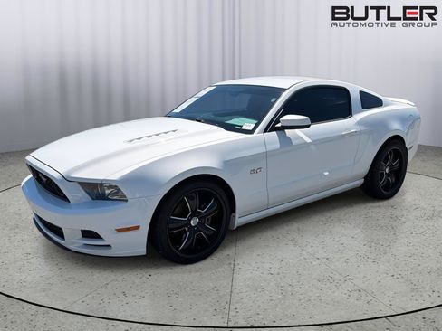 Used 2013 Ford Mustang GT Premium w/ Security Pkg RWD image 2