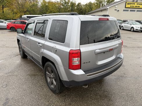 Used 2016 Jeep Patriot 75th Anniversary w/ Power Value Group AWD/4WD image 4