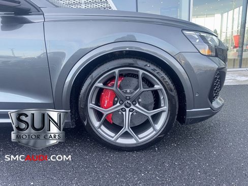 New 2025 Audi RS Q8 performance image 6