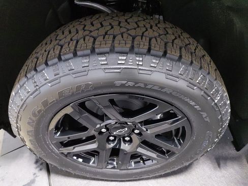 New 2026 Chevrolet Silverado 1500 High Country w/ Midnight Edition image 36