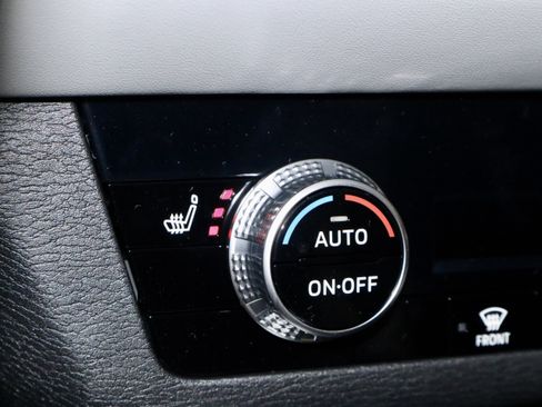 New 2025 Mitsubishi Outlander SE image 26