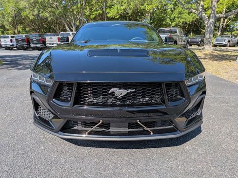 Used 2024 Ford Mustang GT RWD image 9