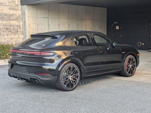 New 2026 Porsche Cayenne S AWD/4WD image 9