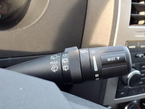 Used 2008 Dodge Nitro SXT w/ Sun & Wheels Group image 22