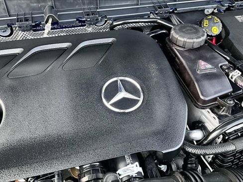 Used 2026 Mercedes-Benz GLB 250 4MATIC image 29