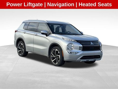 Used 2023 Mitsubishi Outlander SEL image 1