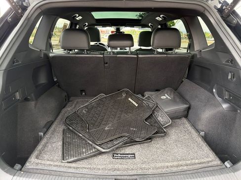 Certified 2022 Volkswagen Tiguan SE R-Line AWD/4WD image 25