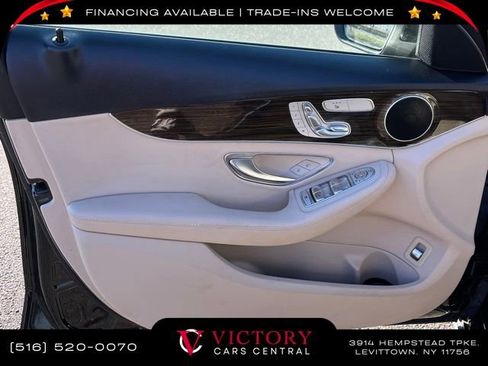 Used 2019 Mercedes-Benz C 300 C 300 image 12
