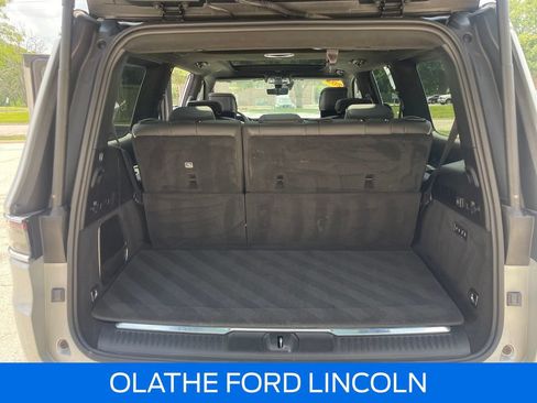 Used 2023 Jeep Grand Wagoneer Series II w/ Convenience Group III AWD/4WD image 32
