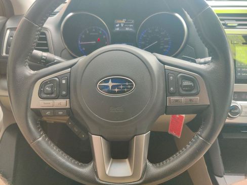 Used 2017 Subaru Outback 2.5i Premium AWD/4WD image 11