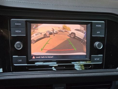 Used 2019 Volkswagen Jetta SE FWD image 16