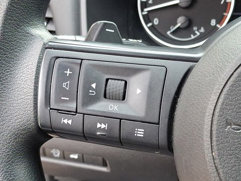 Used 2024 Nissan Rogue SV image 21