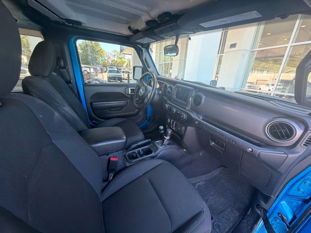 Used 2022 Jeep Wrangler Sport AWD/4WD image 4