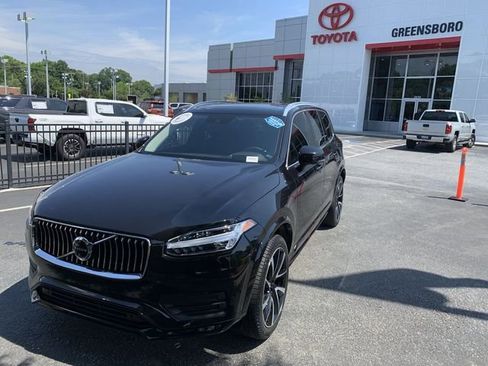 Used 2022 Volvo XC90 T6 Momentum w/ Advanced Package AWD/4WD image 4