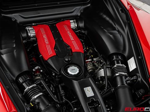 Used 2017 Ferrari 488 GTB RWD image 21