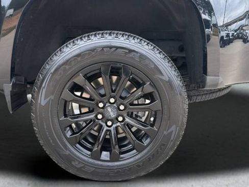 Used 2022 GMC Canyon Elevation w/ Elevation Premium Package AWD/4WD image 31