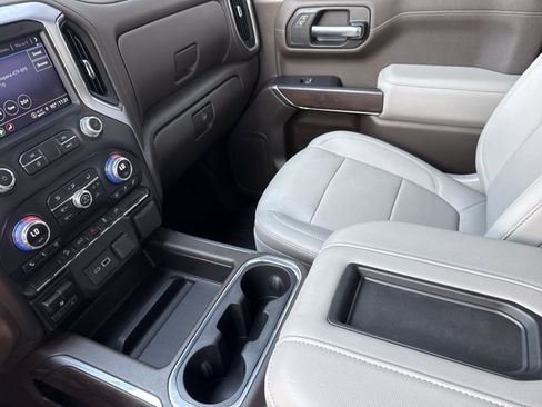 Used 2022 GMC Sierra 1500 SLT w/ SLT Premium Package AWD/4WD image 22