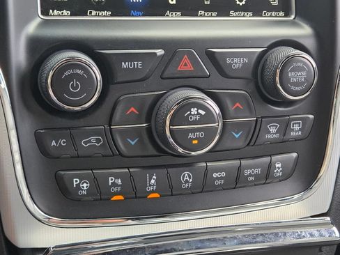 Used 2018 Jeep Grand Cherokee Limited RWD image 27