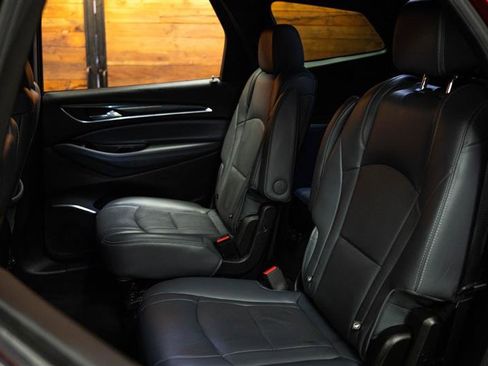 Used 2024 Buick Enclave Premium image 11