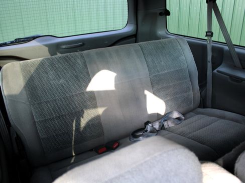 Used 2002 Ford Excursion XLT image 16