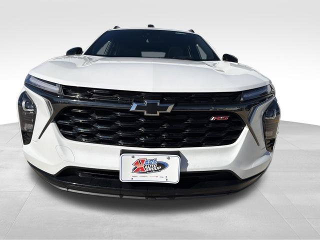 Used 2024 Chevrolet Trax RS w/ Sunroof Package FWD image 8