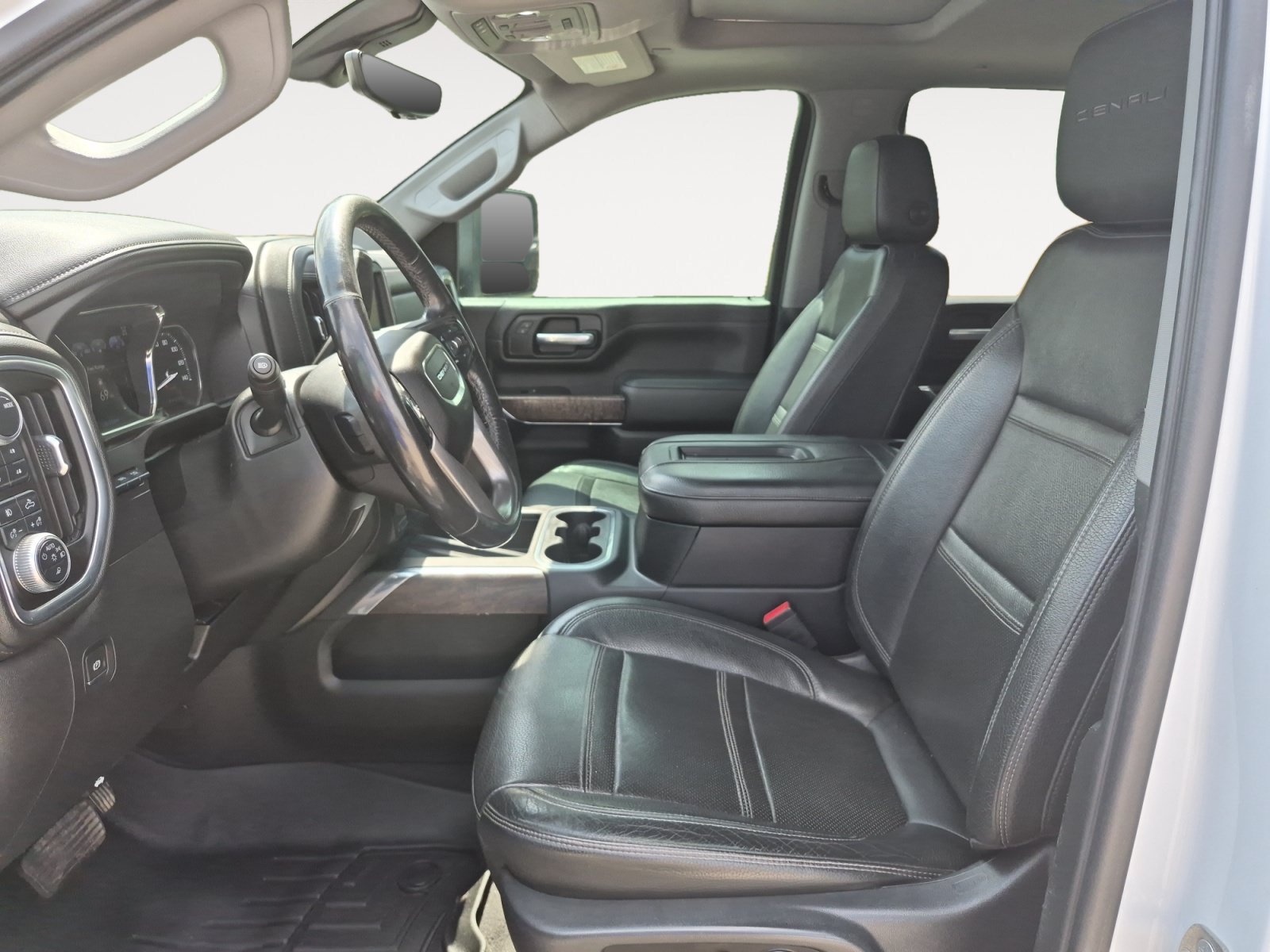 Used 2020 GMC Sierra 3500 Denali w/ Denali Ultimate Package AWD/4WD image 22