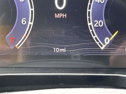 New 2025 Jeep Grand Cherokee Laredo w/ Luxury Tech Group I image 34