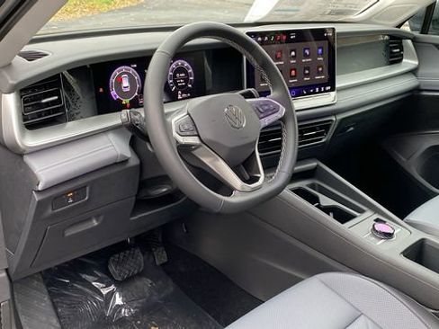 New 2026 Volkswagen Tiguan SE AWD/4WD image 11