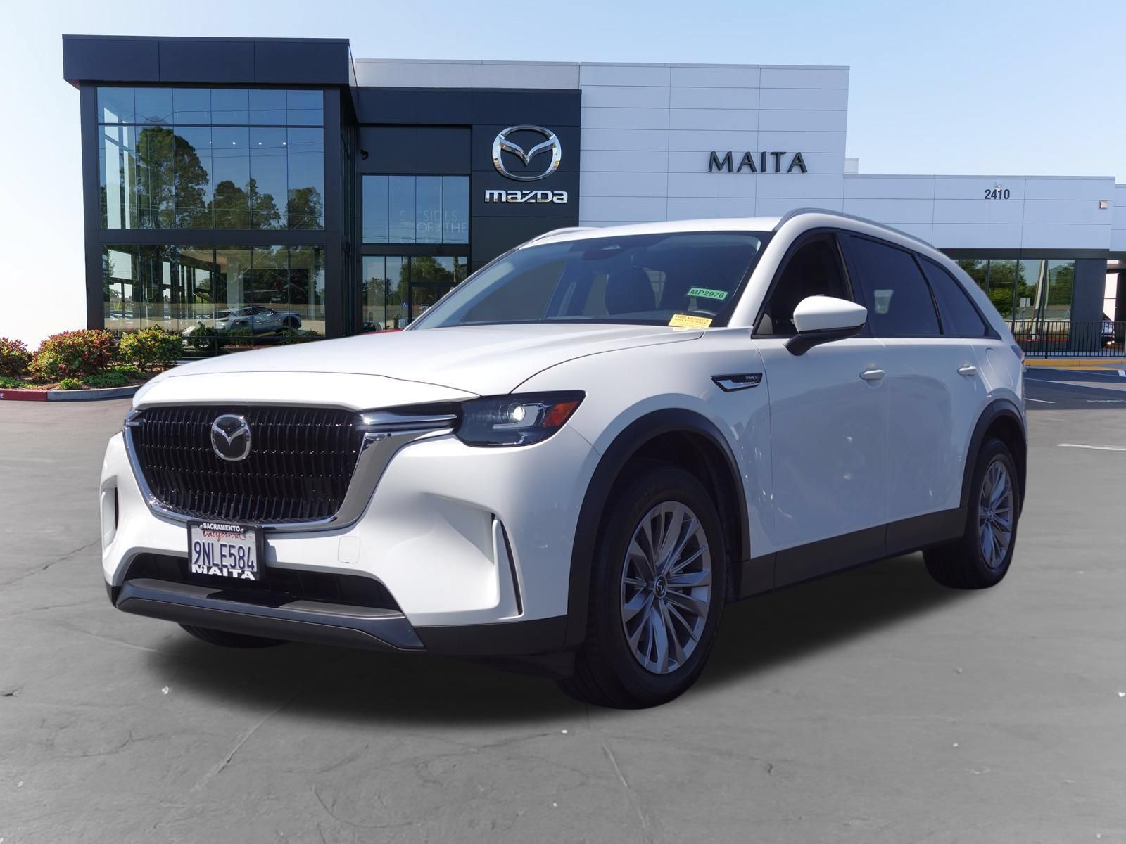 Certified 2024 MAZDA CX-90 Plug-In Hybrid w/ Preferred AWD/4WD image 9