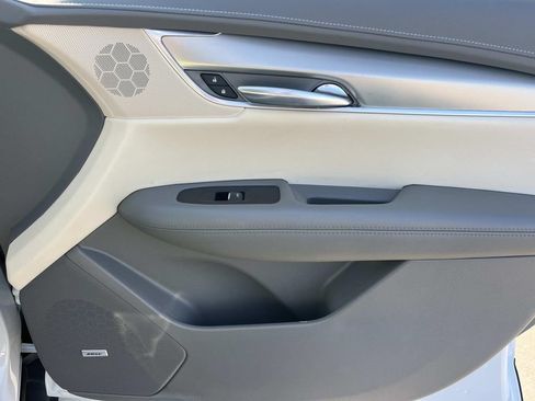 Used 2018 Cadillac XT5 Luxury w/ Driver Awareness Package FWD image 27