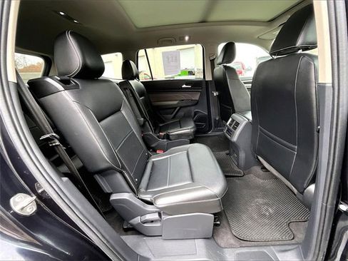 Used 2022 Volkswagen Atlas SE w/ Panoramic Sunroof Package image 23