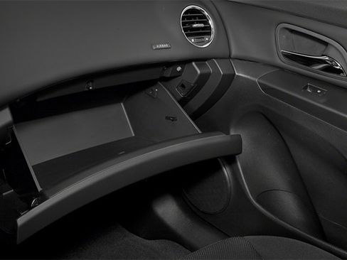 Used 2014 Chevrolet Cruze LS image 18