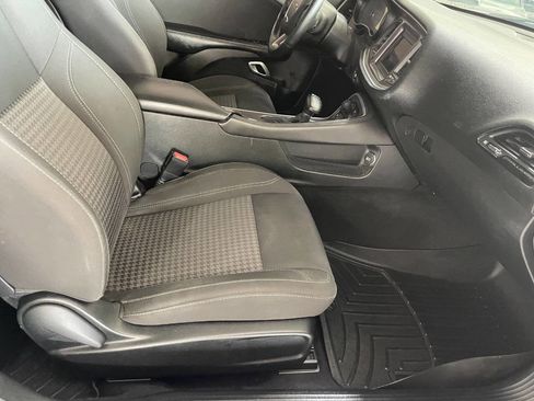 Used 2019 Dodge Challenger SXT w/ Blacktop Package image 21