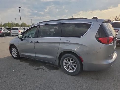 Used 2021 Chrysler Voyager Lxi FWD image 2