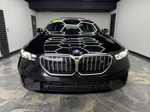 Used 2024 BMW i5 M60 image 7