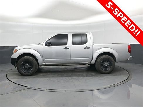 Used 2012 Nissan Frontier S image 7