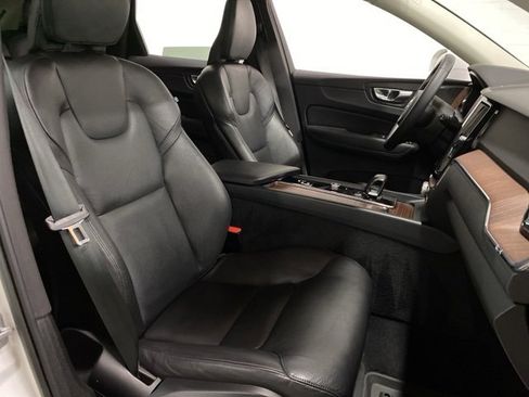 Used 2023 Volvo XC60 B5 Plus w/ Protection Package Premier image 80