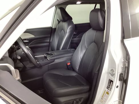 Used 2024 Toyota Grand Highlander AWD image 31