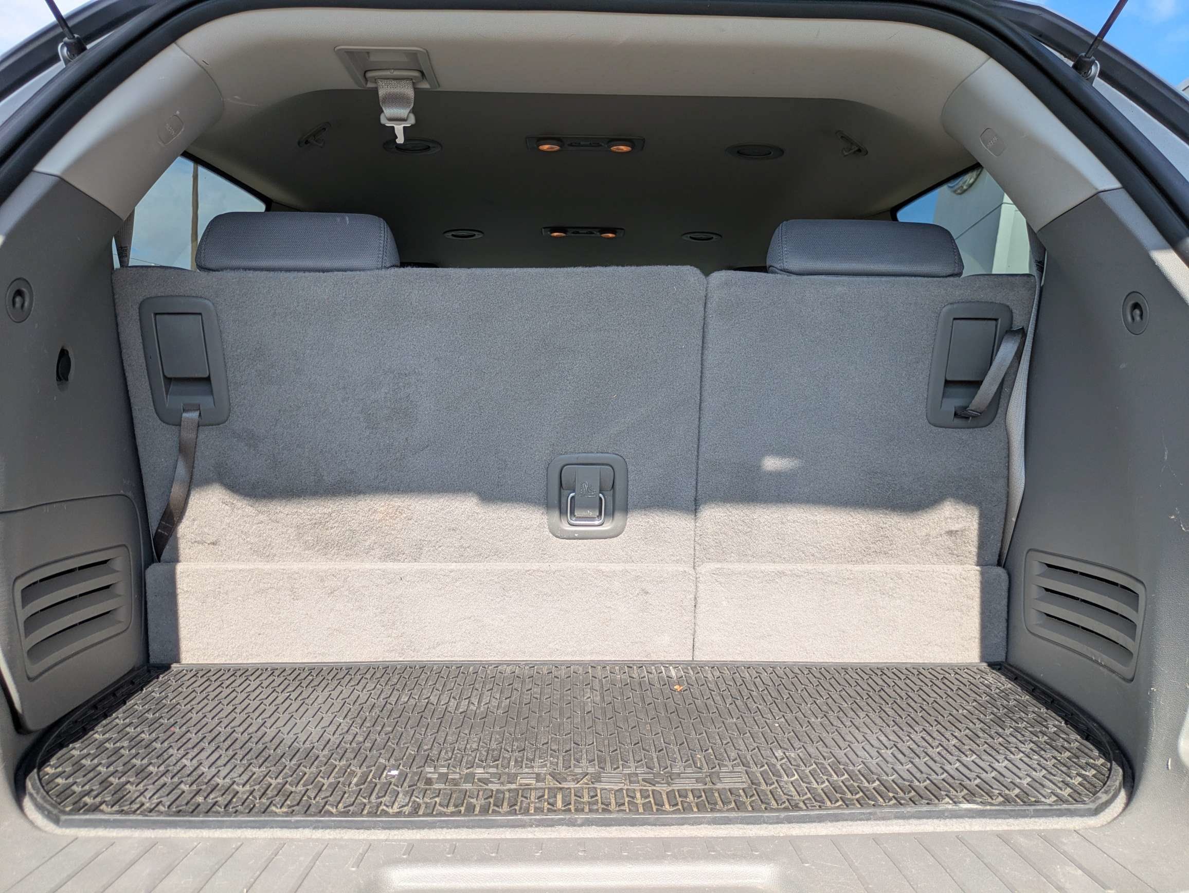 Used 2012 Chevrolet Traverse LS FWD image 12