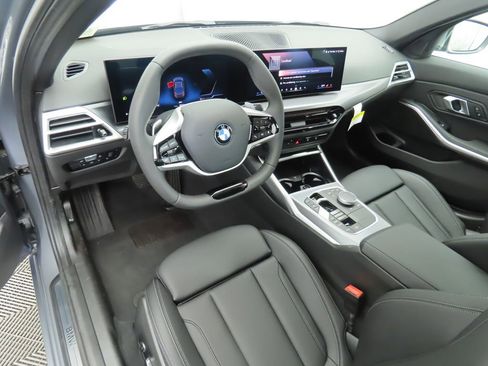 Used 2025 BMW 330i Sedan w/ Convenience Package image 10