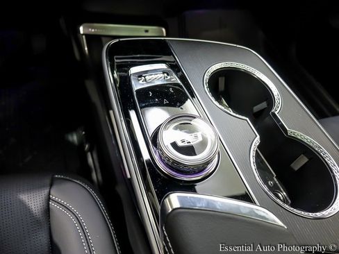 New 2025 Cadillac Lyriq Luxury image 19