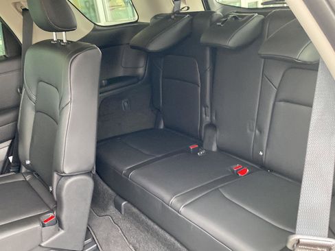 Certified 2025 Nissan Pathfinder SL image 21