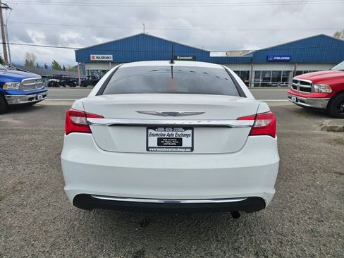 Used 2013 Chrysler 200 LX FWD image 6